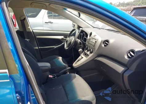 2009 Toyota Matrix S z USA, uszkodzony, nr VIN 2T1KE40E19C002453